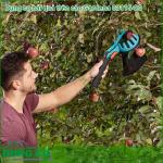 Giỏ hái quả trên cao Gardena 03115-20 phù hợp để thu thập các loại trái cây trong vườn dễ dàng và nhanh chóng. Được sản xuất từ nhựa cao cấp kết hợp với túi lưới chắc chắn.